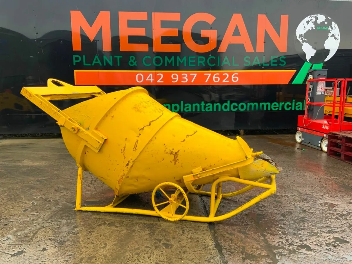 BANANA TYPE CONCRETE SHUTTERING SKIP...1563k. - Image 1