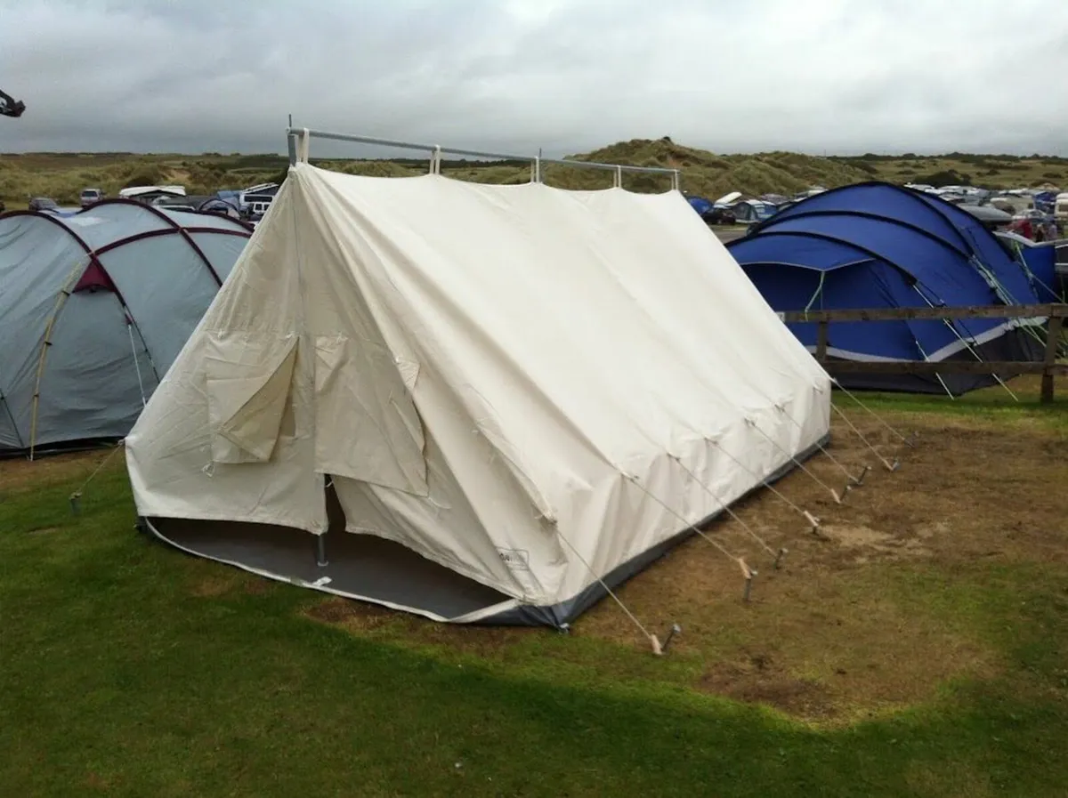 Heavy Duty 8 person high end canvas ridge tent - Image 3