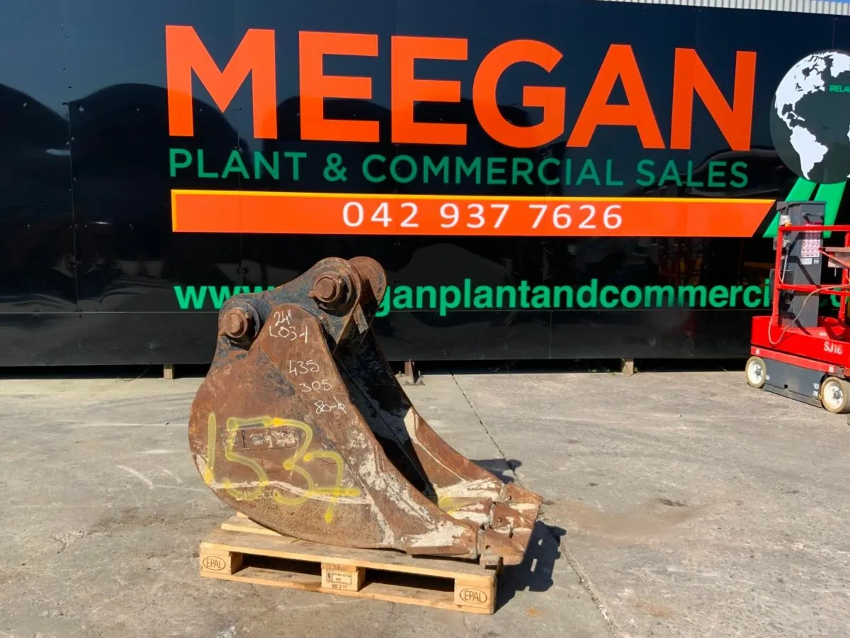 24" JCB DIGGING BUCKET....80mm PINS.......1537t. - Image 1