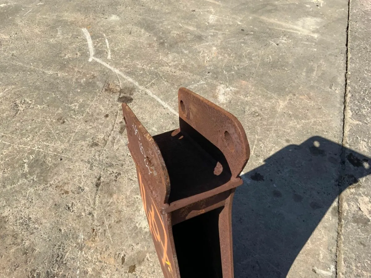9"  DRAINAGE BUCKET.........50mm PINS......1467 - Image 3