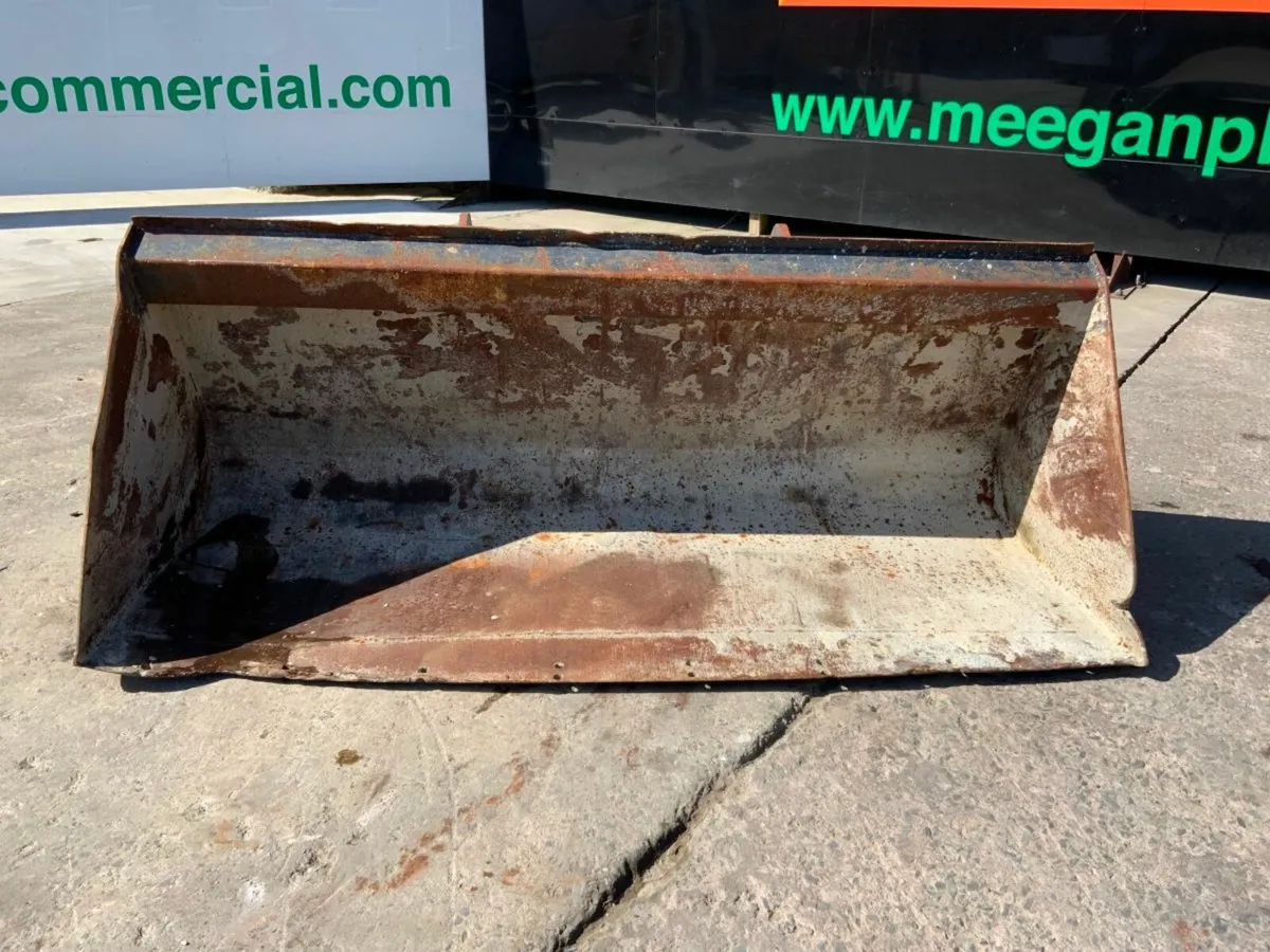 90" STRICKLAND MANITOU LOADER BUCKET....627p. - Image 4