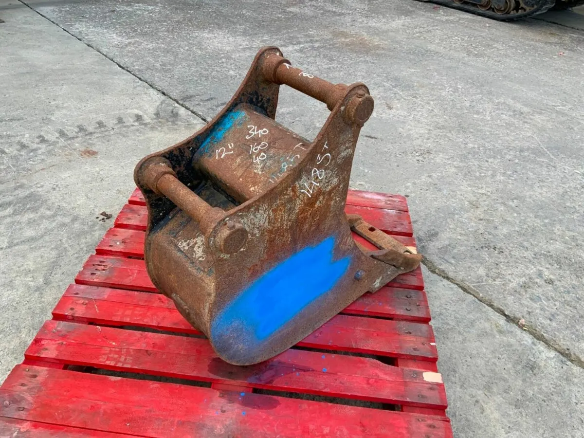12" DIGGING BUCKET.....40mm PINS.....1485t. - Image 3