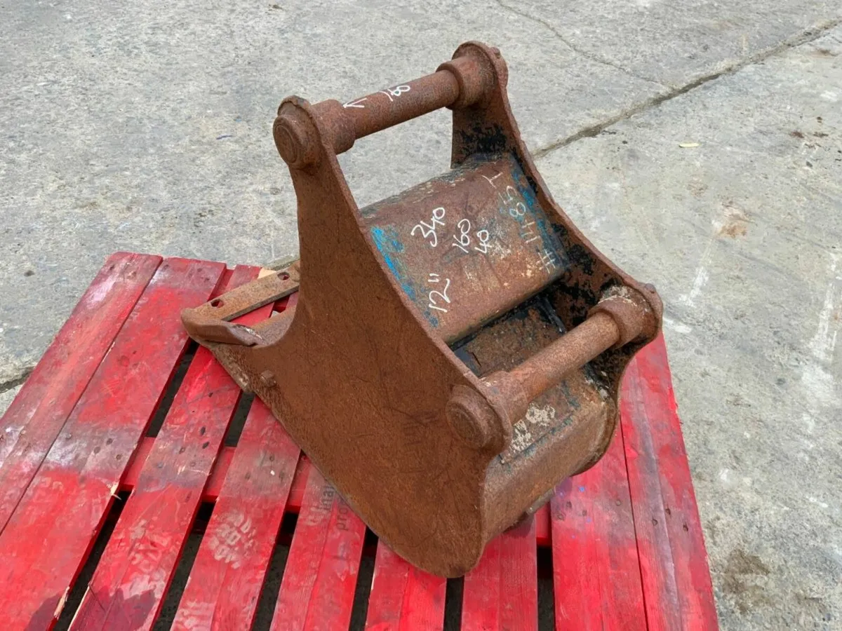 12" DIGGING BUCKET.....40mm PINS.....1485t. - Image 4