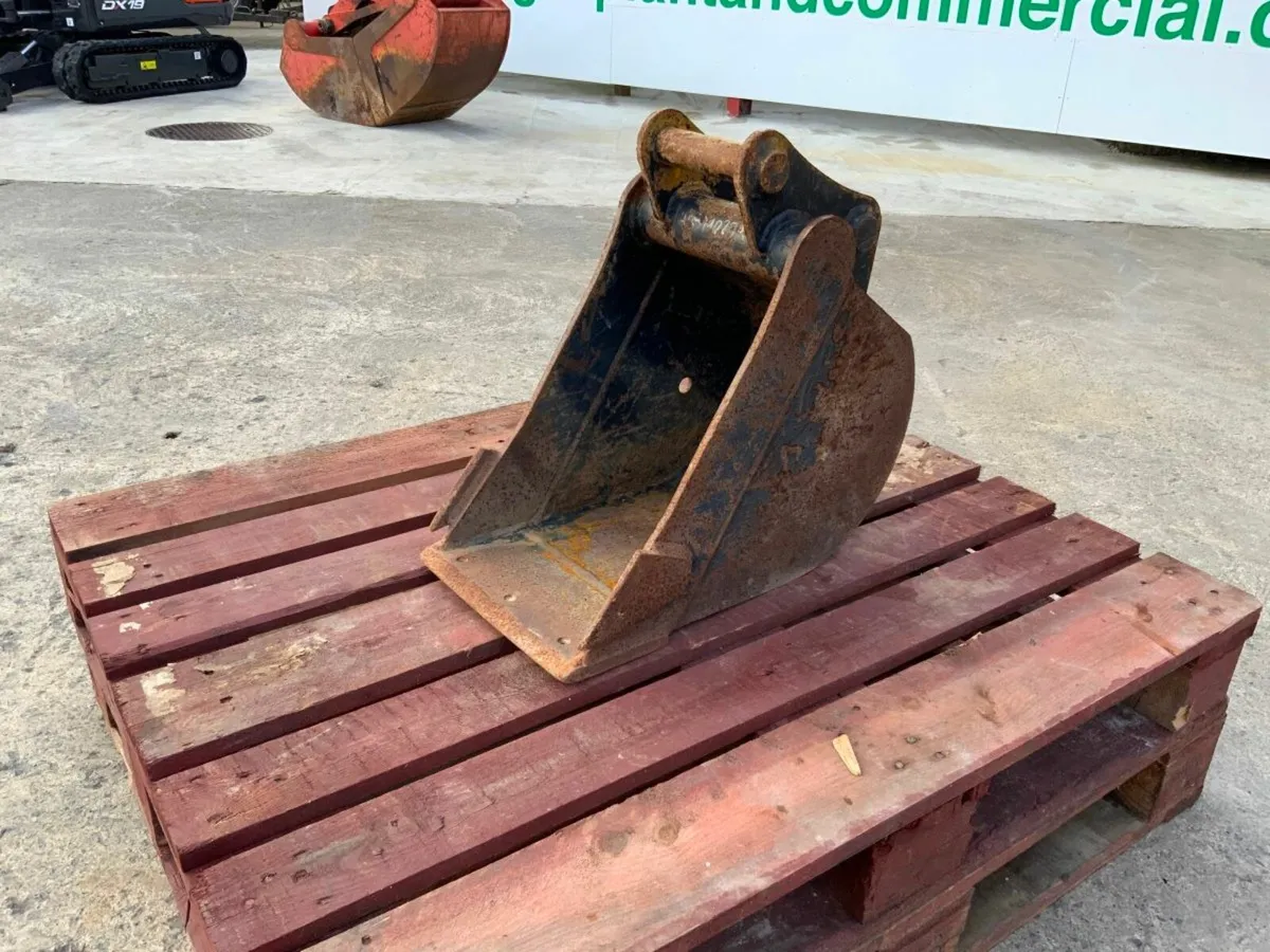 12" MINI DIGGER  BUCKET..........40mm PINS ...219. - Image 2