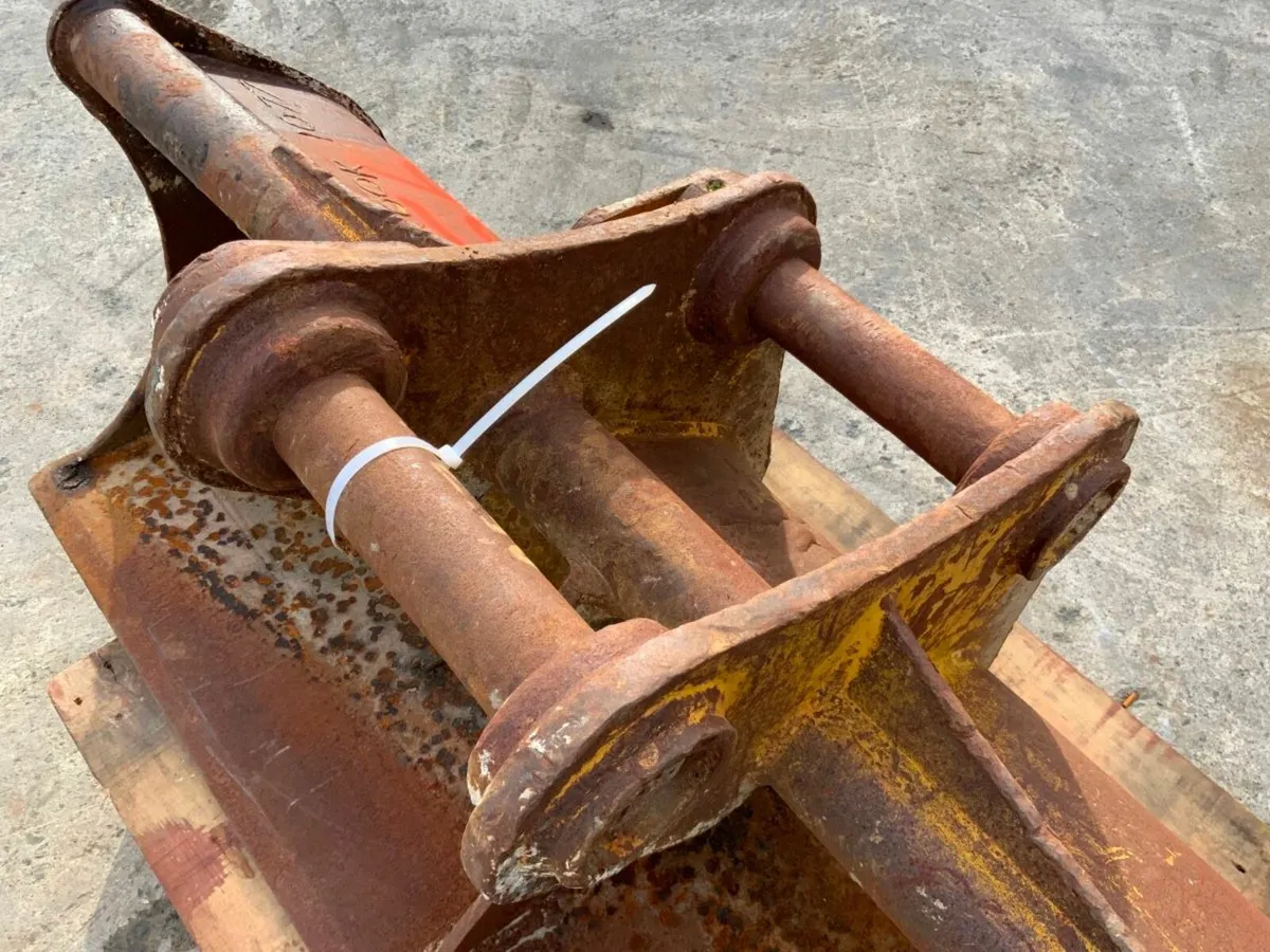 72" CAT GRADING BUCKET.....65mm PINS.........156w. - Image 3