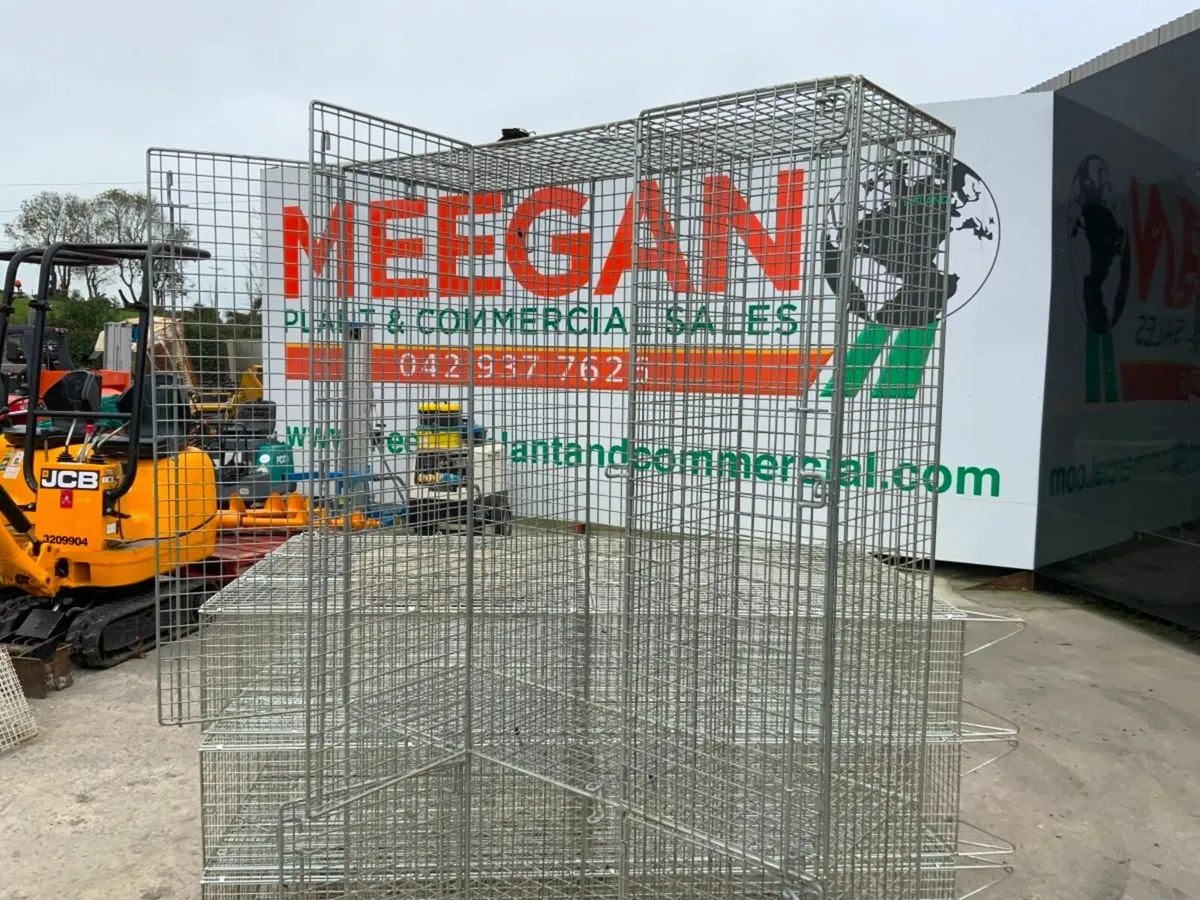 WIRE MESH 6 DOOR PERSONNEL LOCKERS. - Image 2