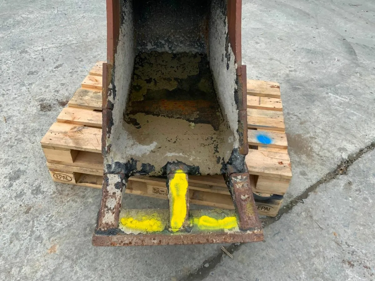 24" STRICKLAND BUCKET...65mm PINS......1408-24. - Image 3