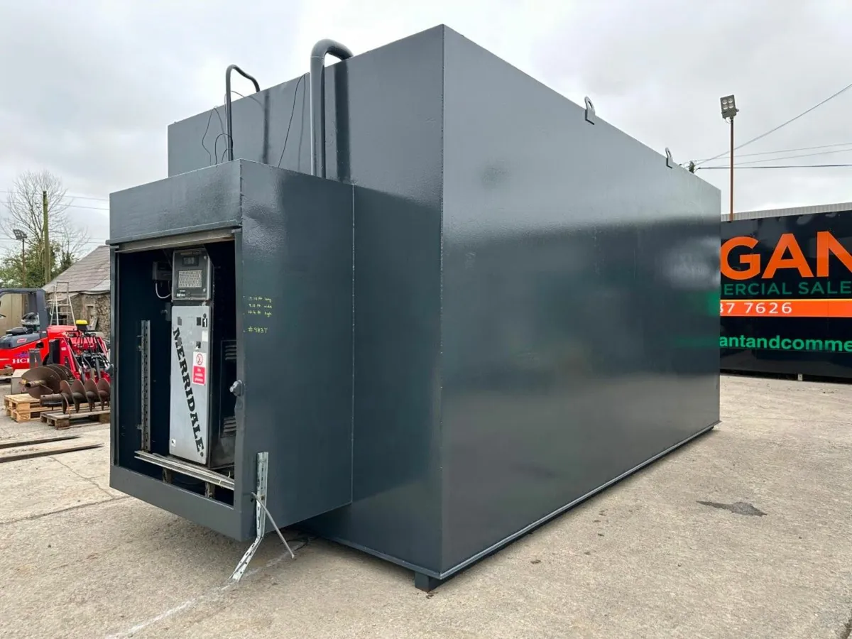45,000 LTR DIESEL FUEL STORAGE TANK BOWSER - Image 3