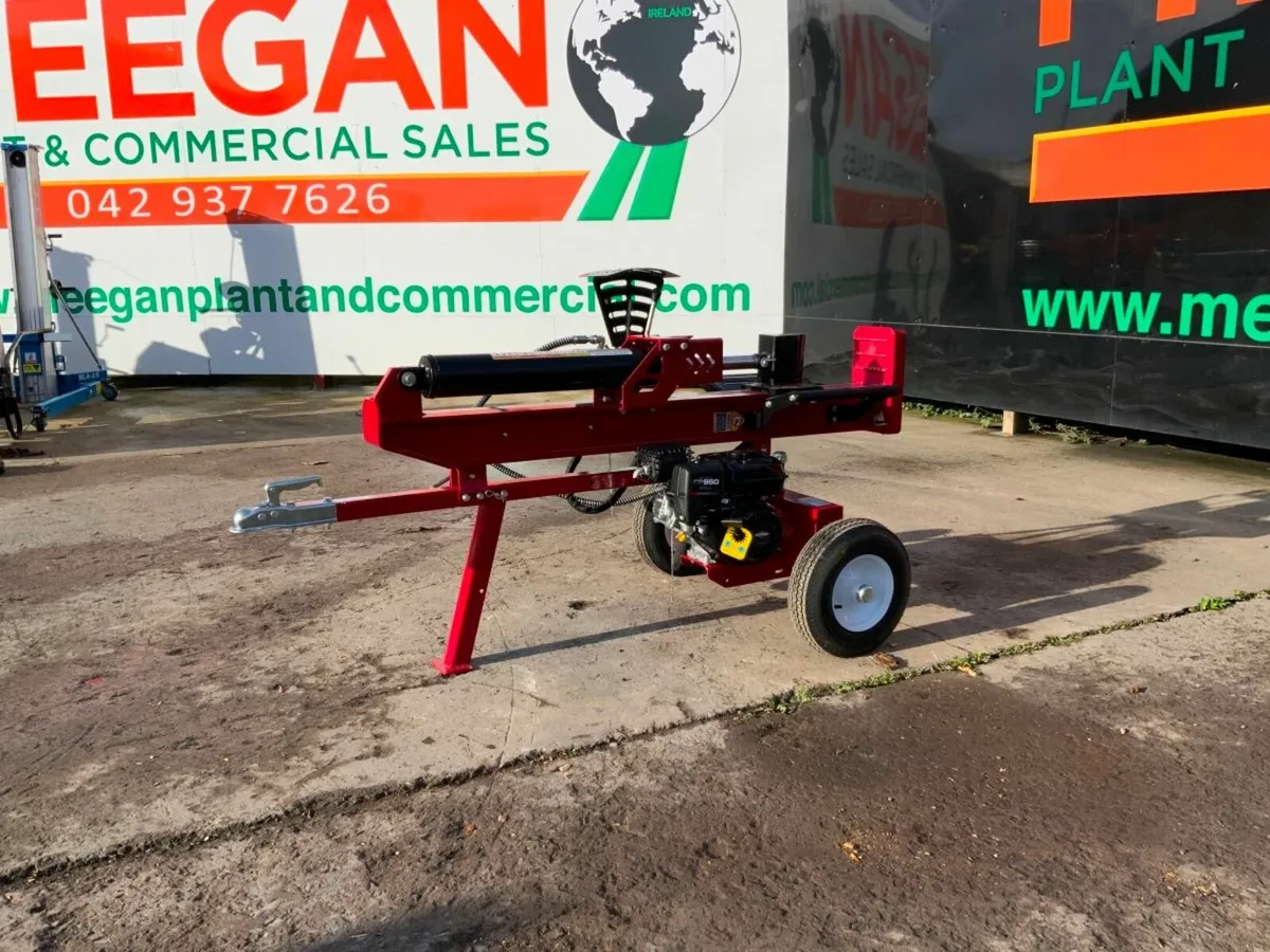 UNUSED 'BOSS' PETROL LOG SPLITTER........1434. - Image 1