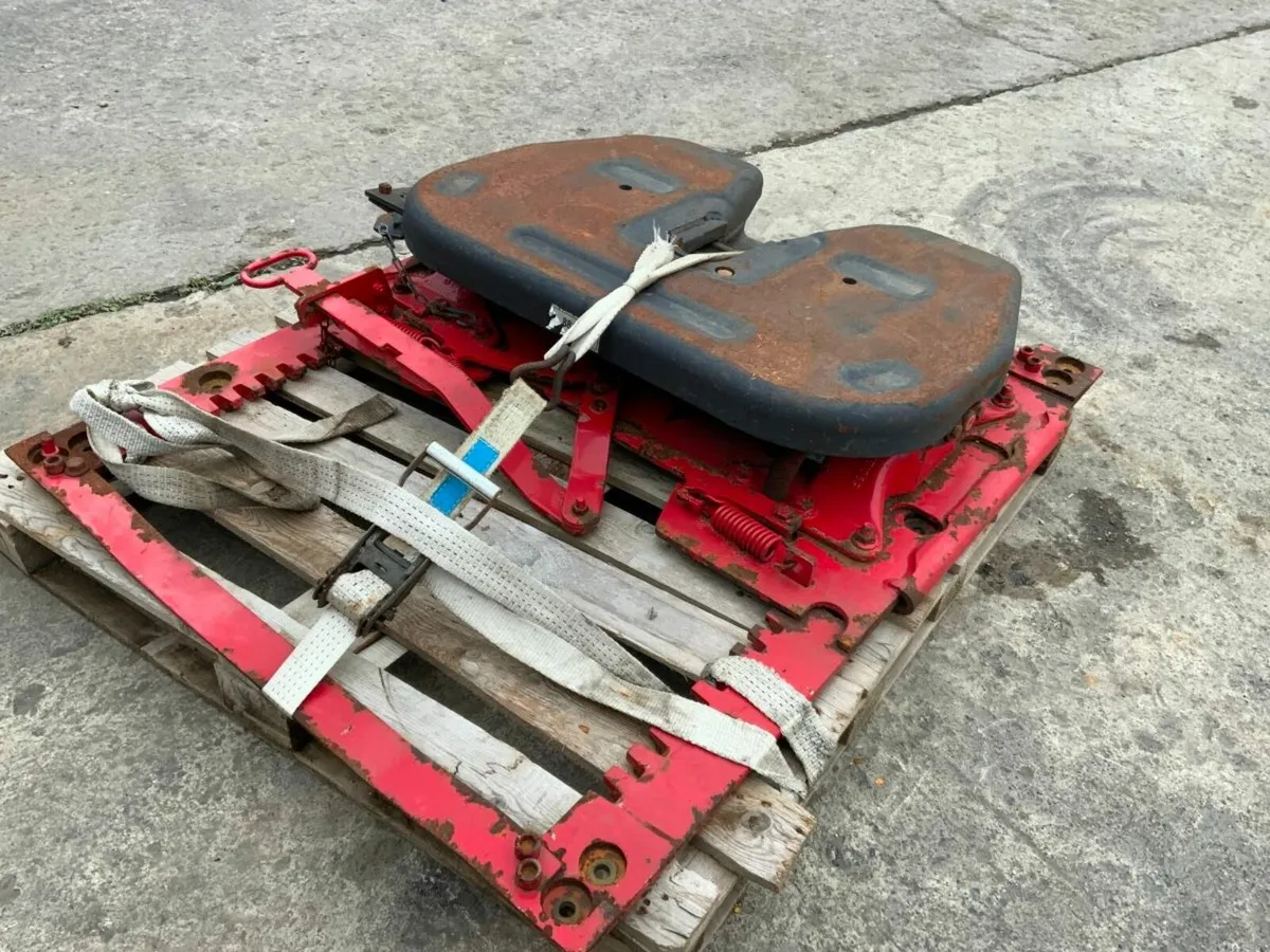 SLIDING FIFTH WHEEL TRAILER COUPLING. - Image 4