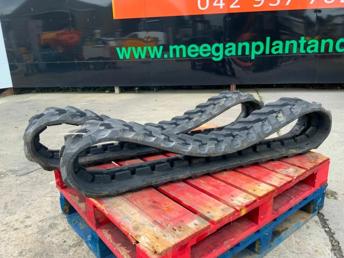 UNUSED 230 x 96 x 32 RUBBER TRACKS........3439. - Image 2