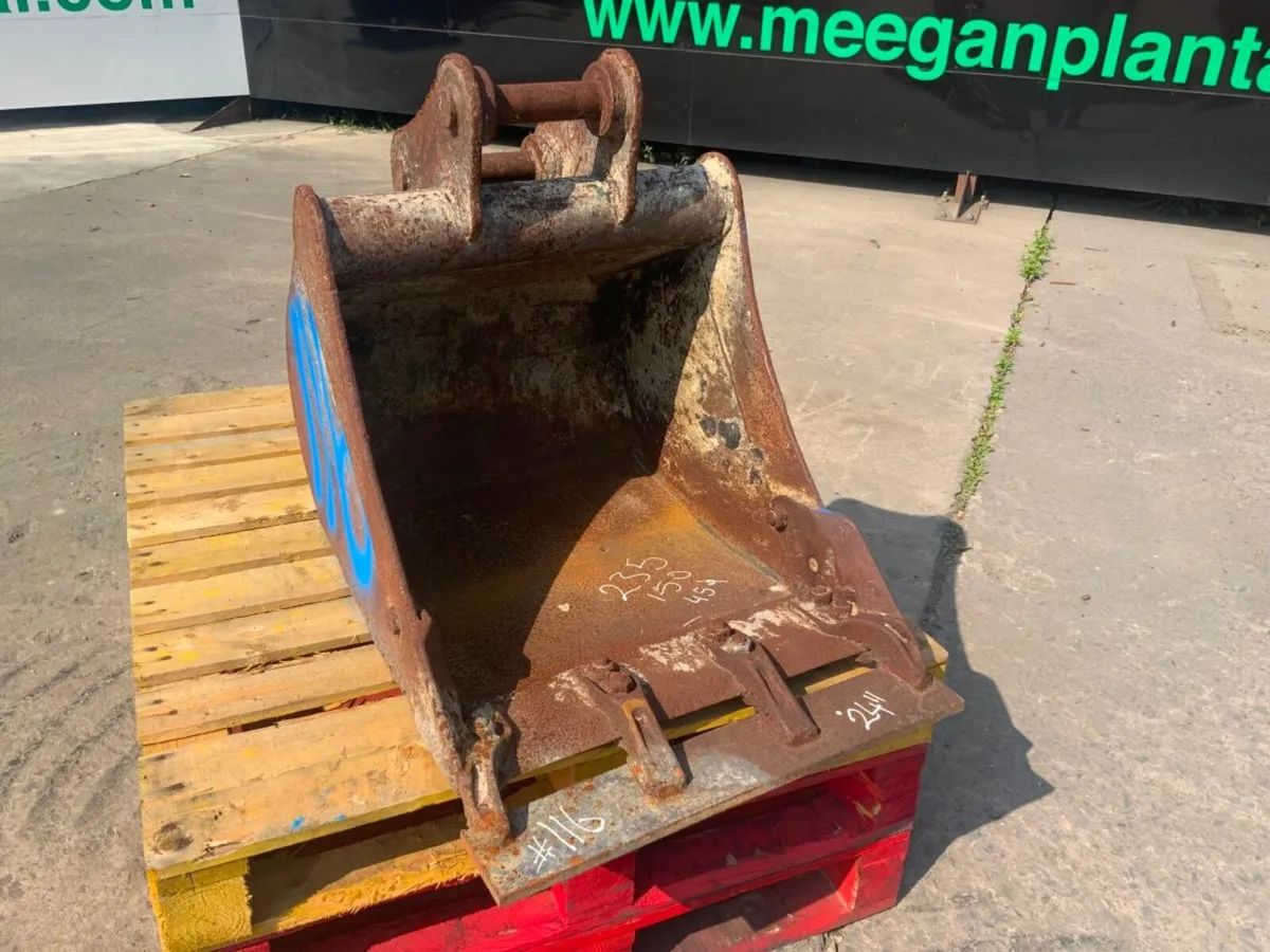 24" DIGGING BUCKET.....45mm PINS.......116. - Image 3