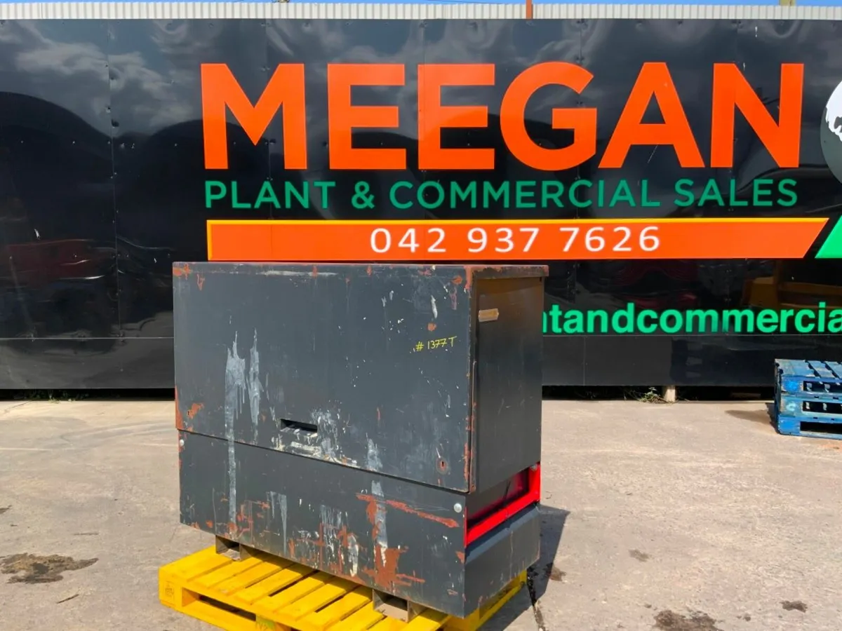 ARMOGUARD TUFFBANK STORAGE CABINET.....1377t. - Image 2