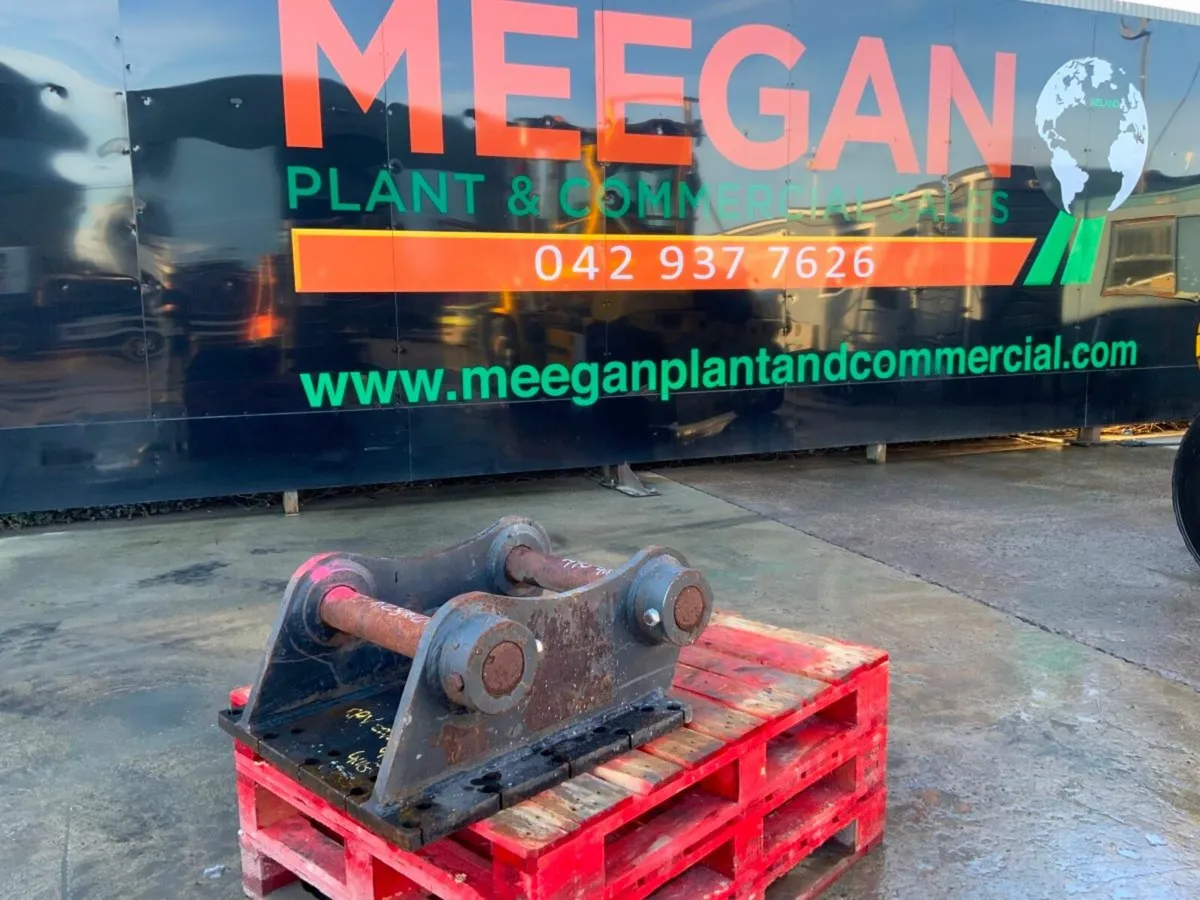 HAMMER / BREAKER CRADLE........80mm PINS......391. - Image 1