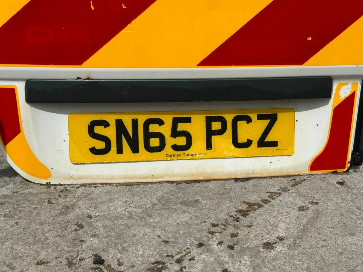 2015 crafter sprinter rear left door - Image 3