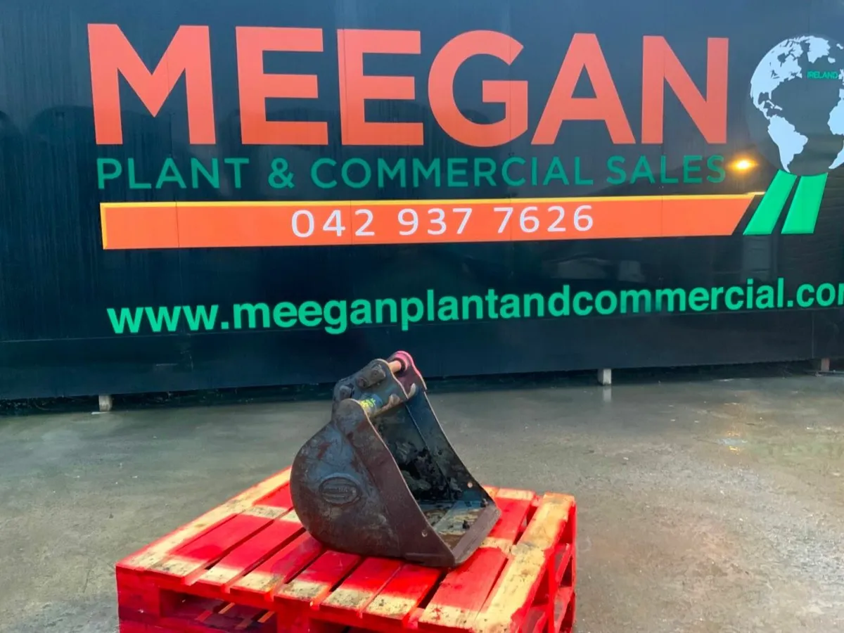 18" STRICKLAND BUCKET......35mm PINS........258f. - Image 1