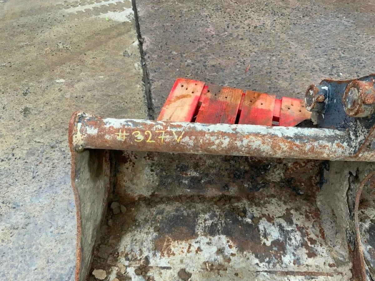 48" STRICKLAND GRADING BUCKET...40mm.....327v. - Image 2