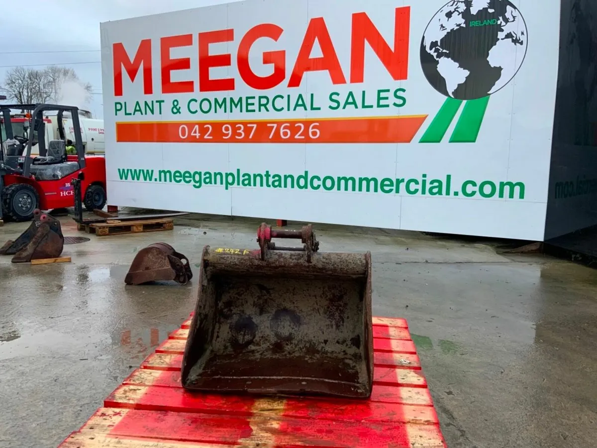 24" MINI DIGGER BUCKET.........30mm PINS......242f - Image 3