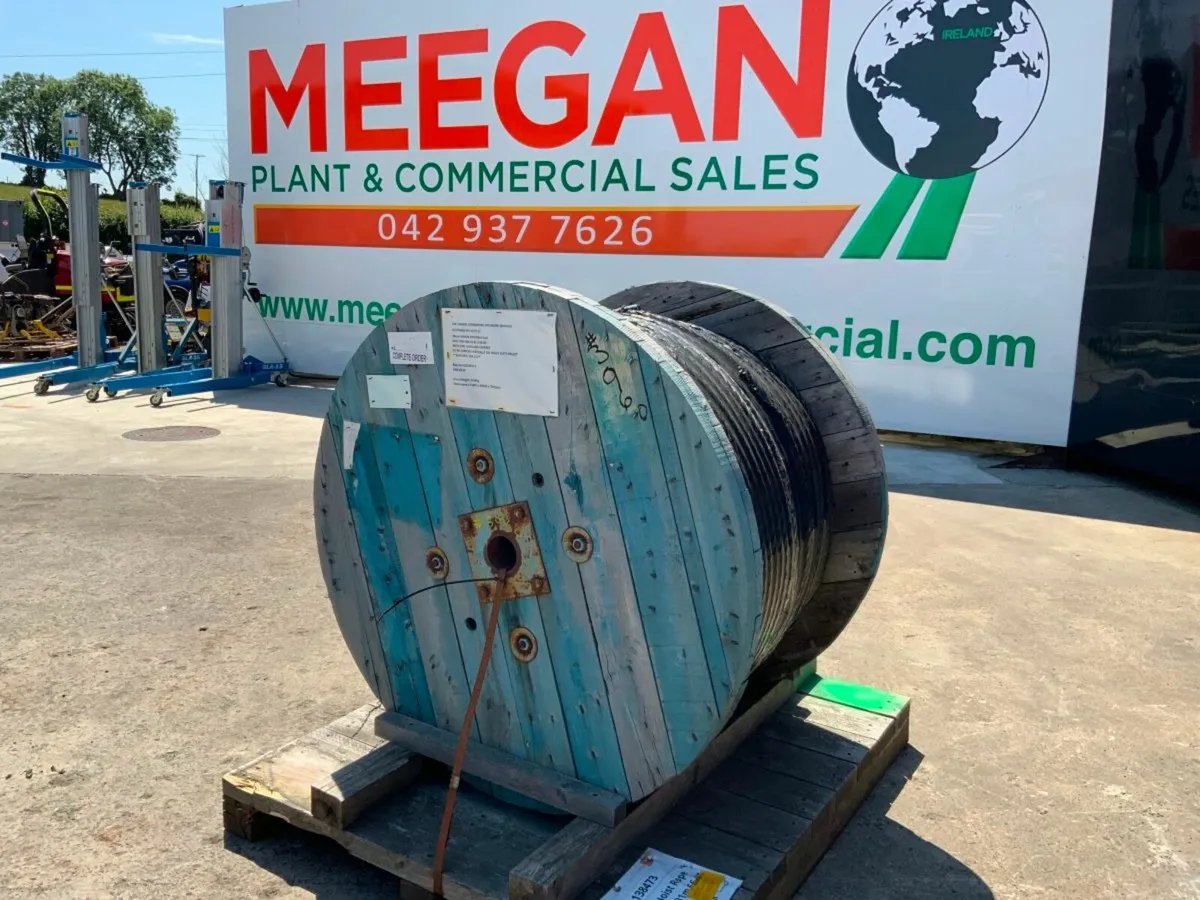 581mts x 28mm WOVEN WIRE ROPE........3960. - Image 3