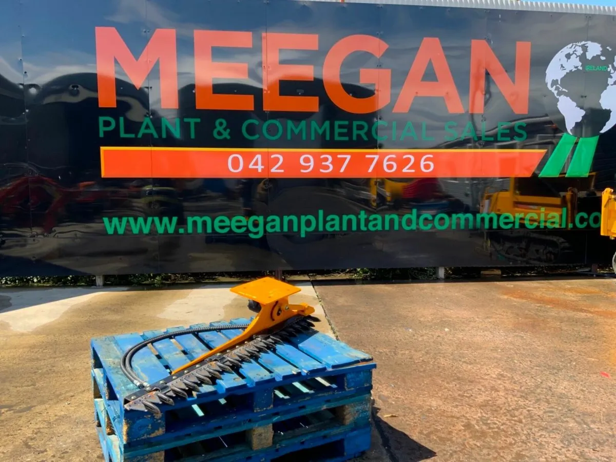 UNUSED 60" MINI DIGGER HEDGE CUTTER.......2070. - Image 1