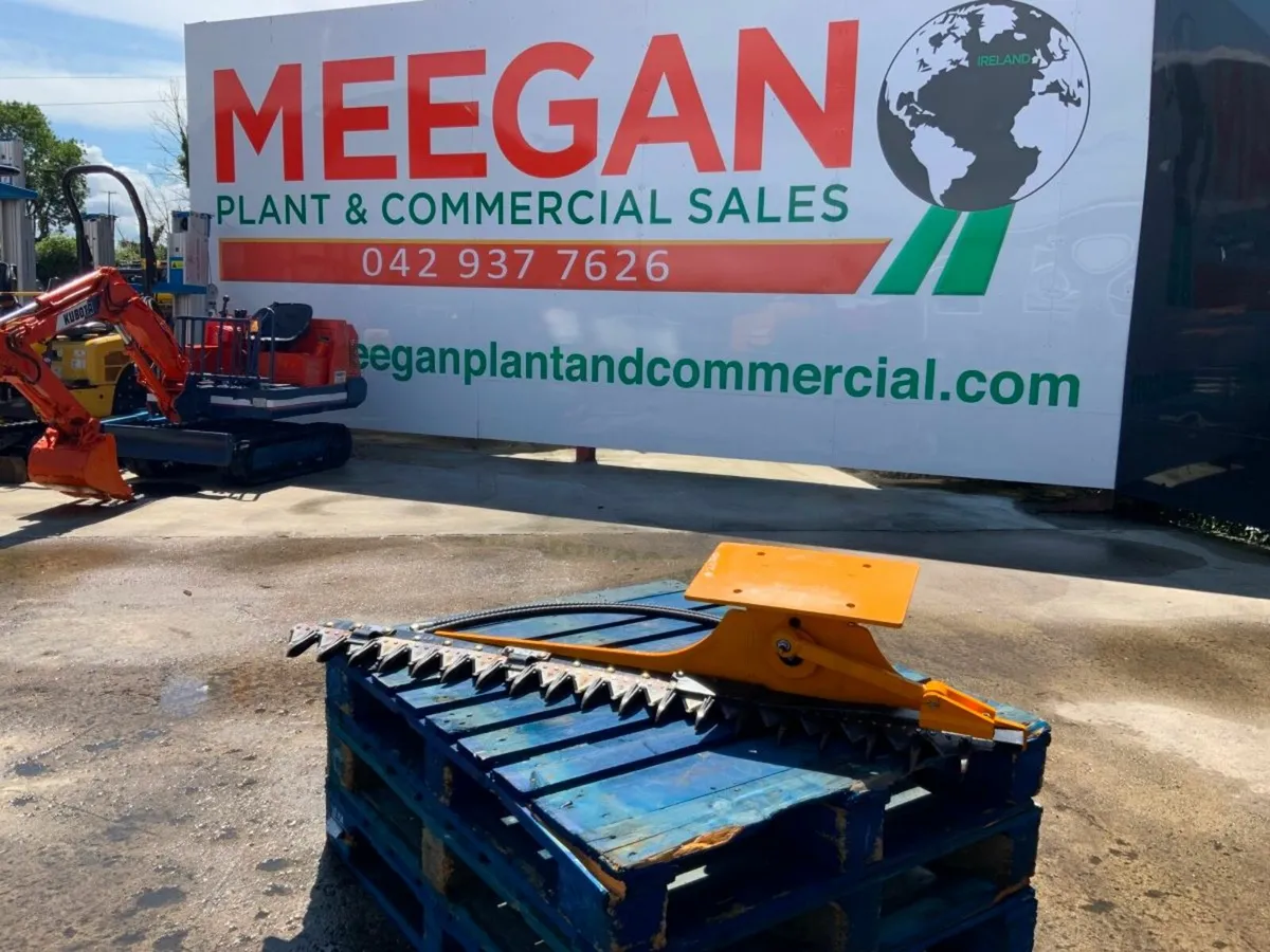 UNUSED 60" MINI DIGGER HEDGE CUTTER.......2070. - Image 3