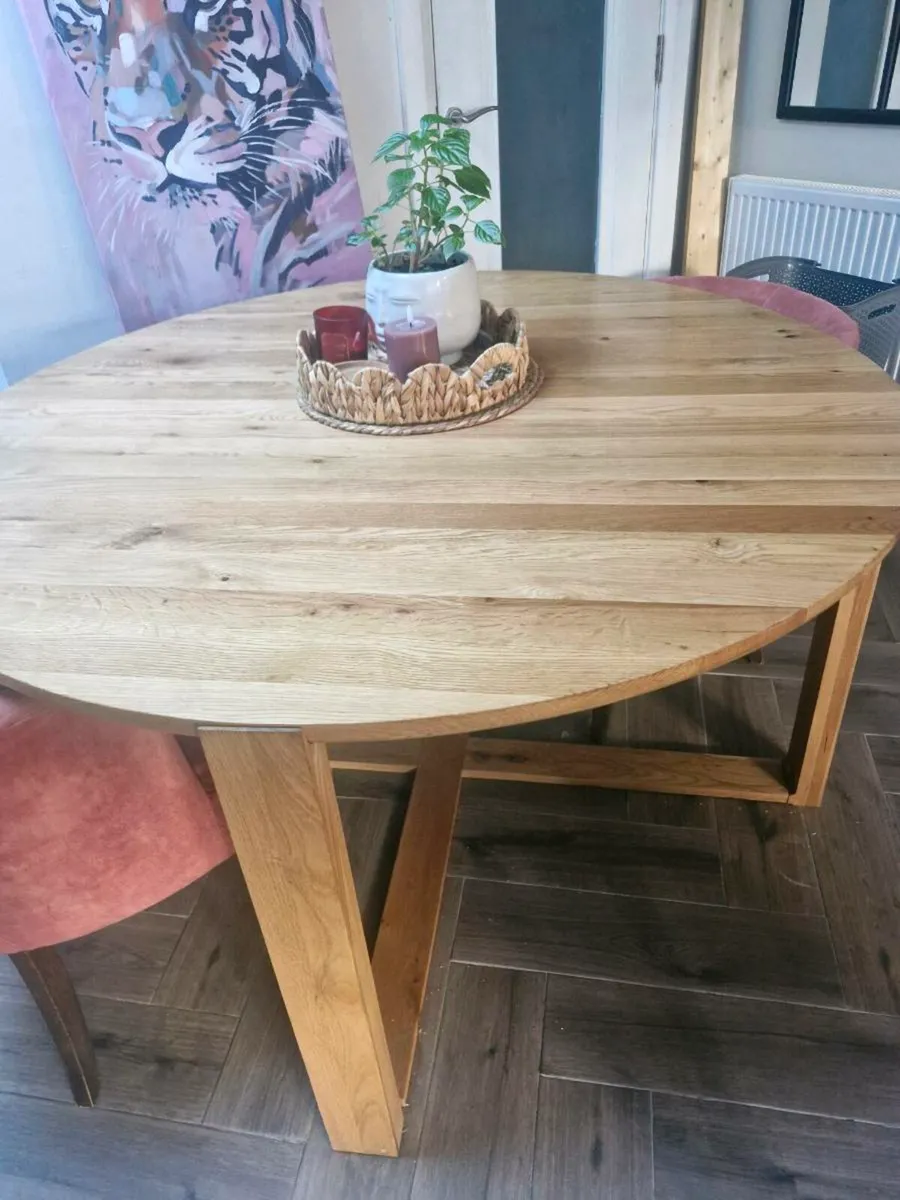 Kitchen table - Image 1