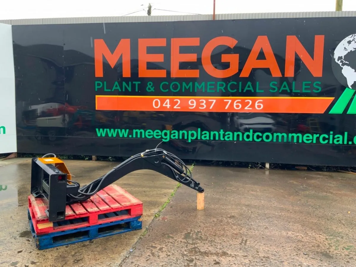 SKID STEER BACK ACTOR  / DIGGER JIB........ - Image 1