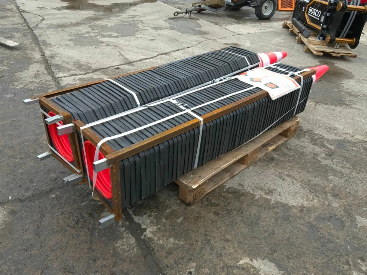 UNUSED TRAFFIC SAFETY CONES......3732. - Image 4