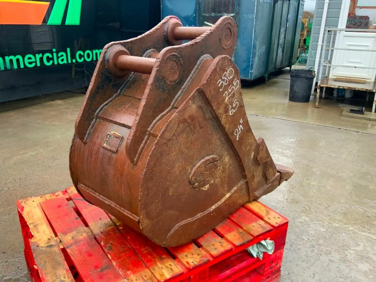 24"  STRICKLAND BUCKET....65mm PINS........304f. - Image 3