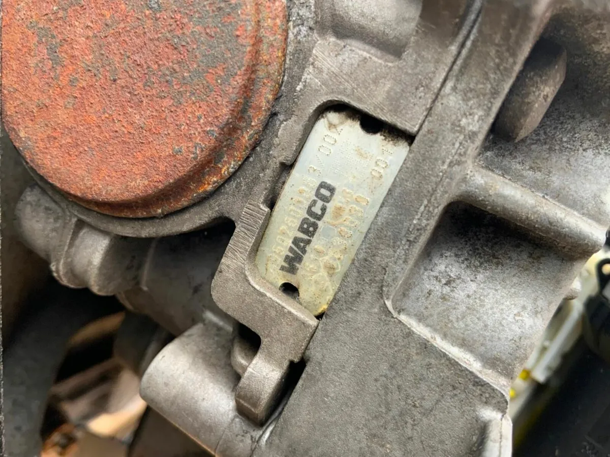 Mercedes-Benz Actros 12 SPEED AUTOMATIC GEAR BOX.G - Image 4