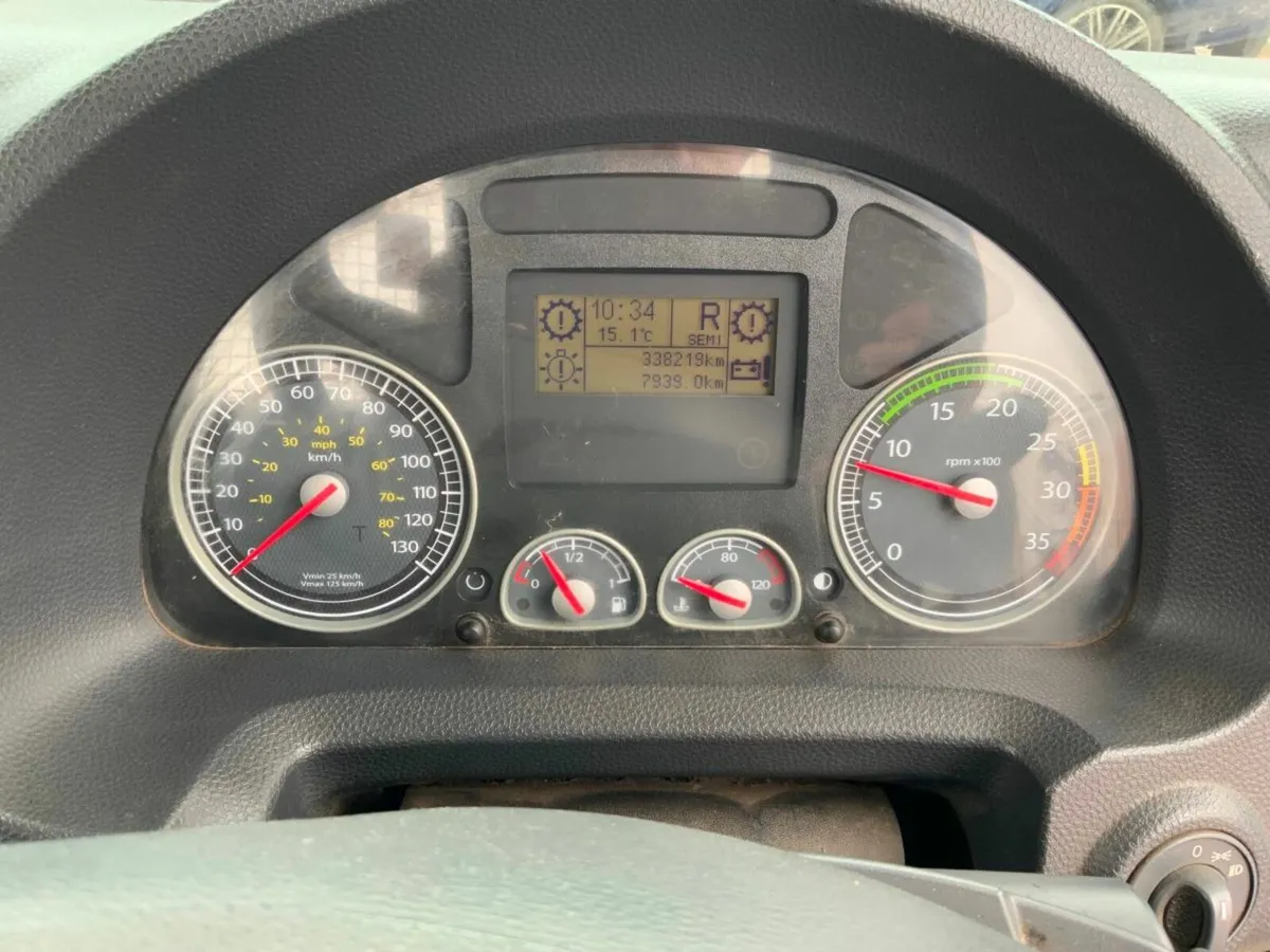 Iveco Eurocargo 7.5 TON CHAIN LIFT SKIP TRUCK..... - Image 3