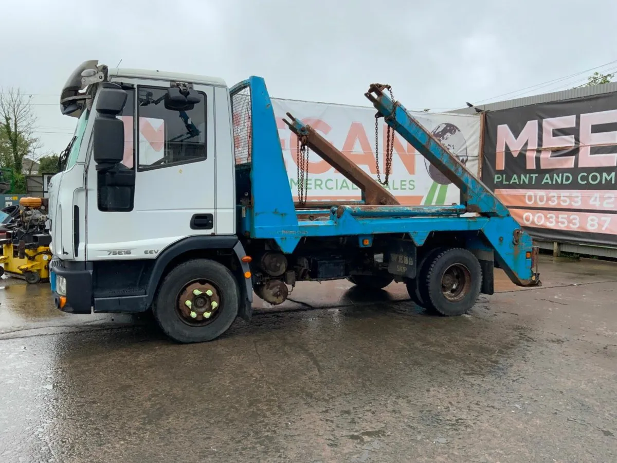 Iveco Eurocargo 7.5 TON CHAIN LIFT SKIP TRUCK..... - Image 1