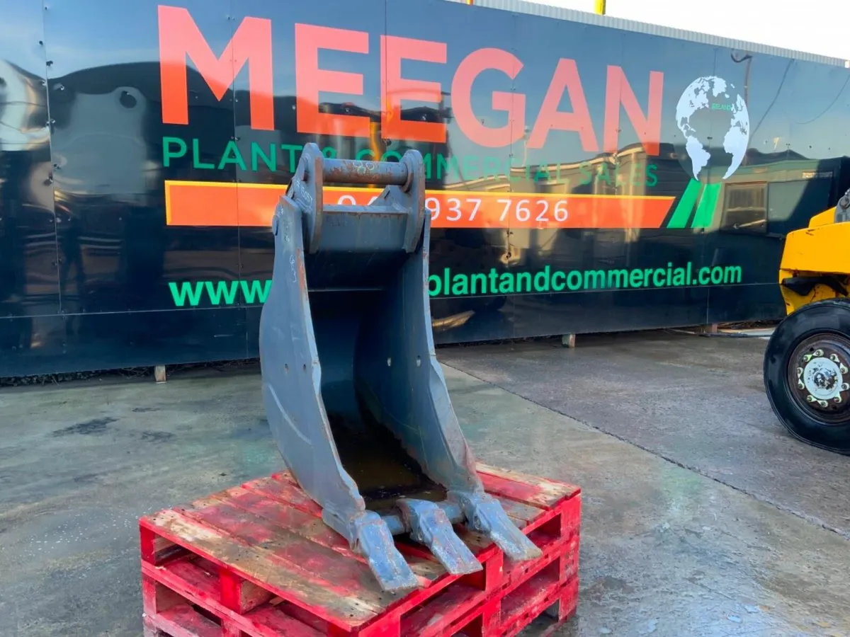 UNUSED 18" HILL BUCKET.......80mm PINS.........150 - Image 1