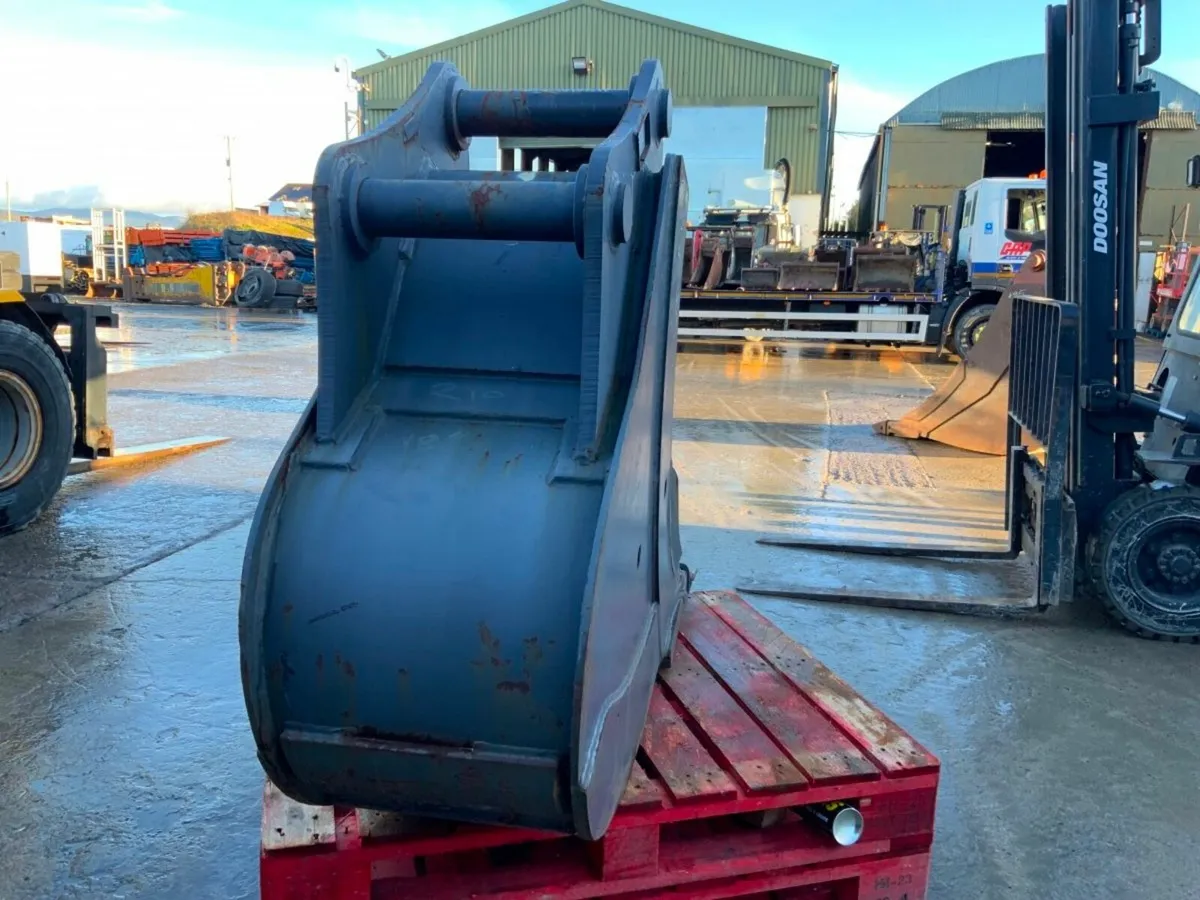 UNUSED 18" HILL BUCKET.......80mm PINS.........150 - Image 3