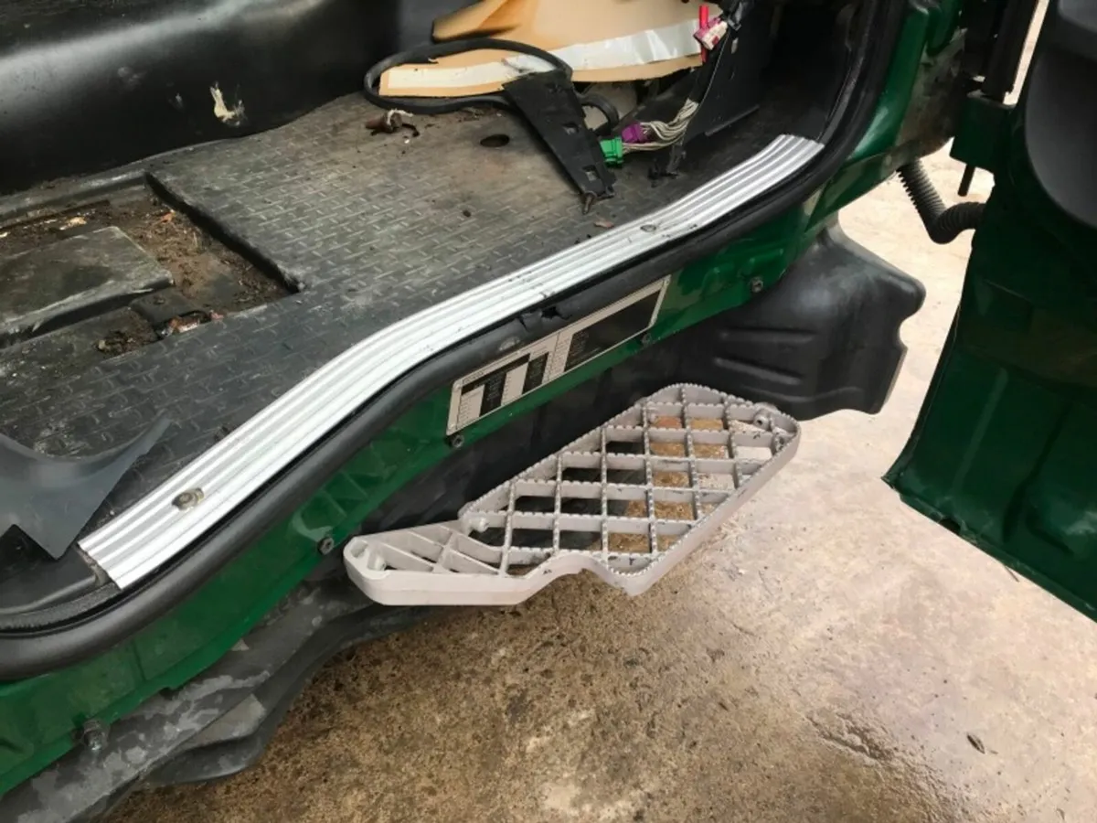 Scania R-Series Cr19. HIGHLINE SLEEPER CAB. - Image 2