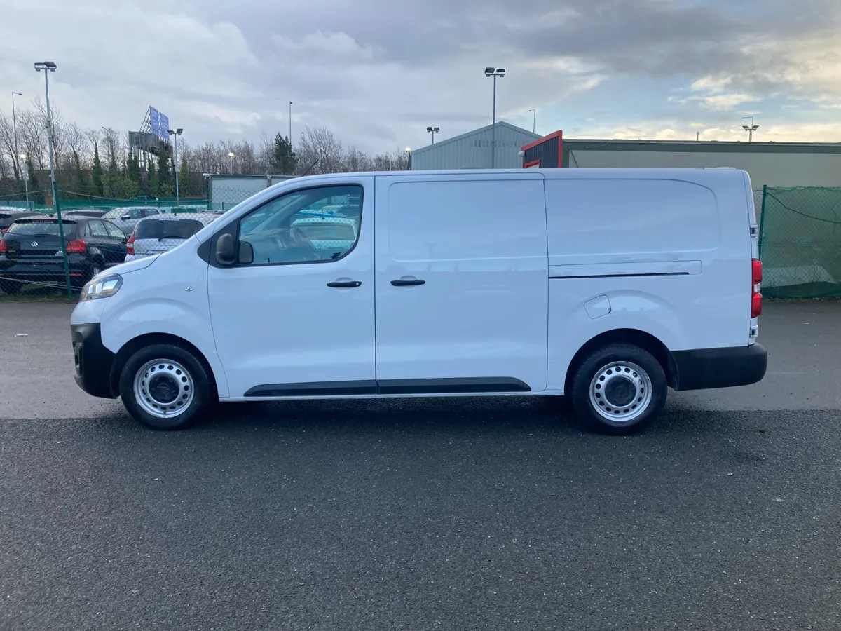 Opel Vivaro 2022 - Image 4