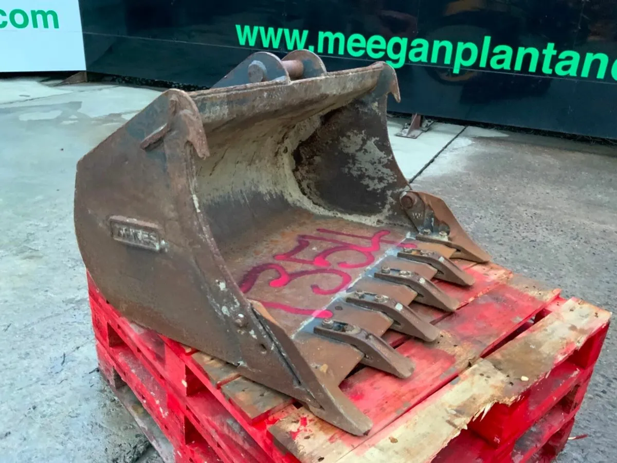 36" DIGGING BUCKET.........45mm  PINS....1354. - Image 4