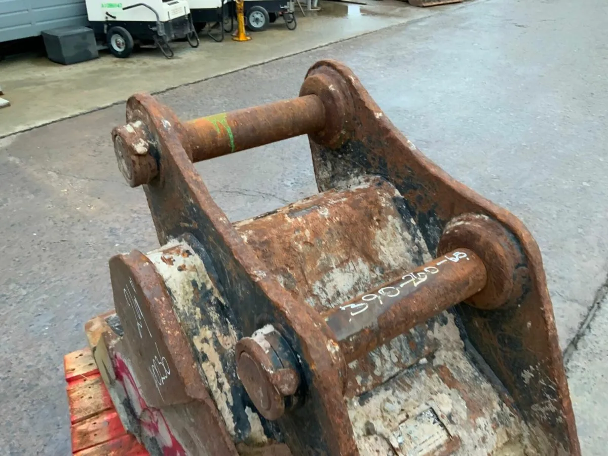 24" STRICKLAND BUCKET.......65mm PINS......0236. - Image 4