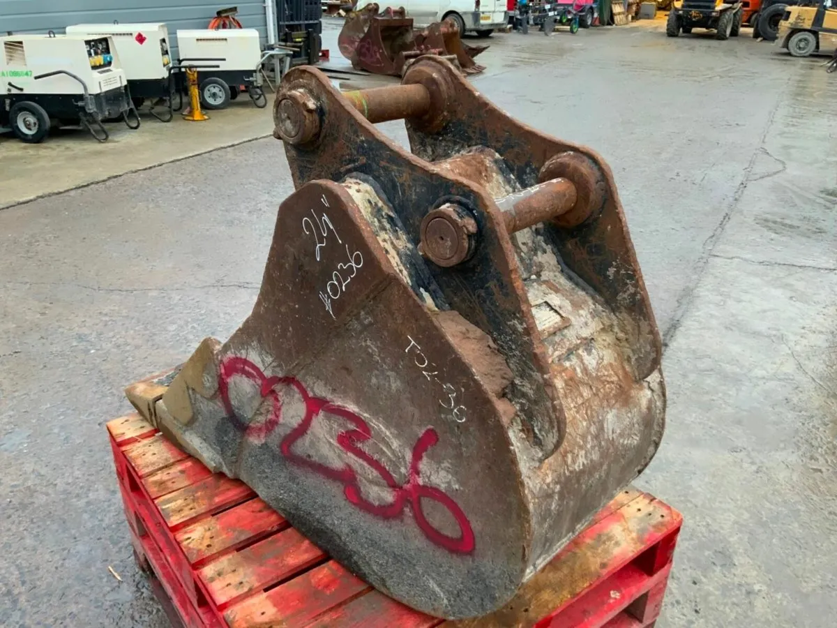 24" STRICKLAND BUCKET.......65mm PINS......0236. - Image 3