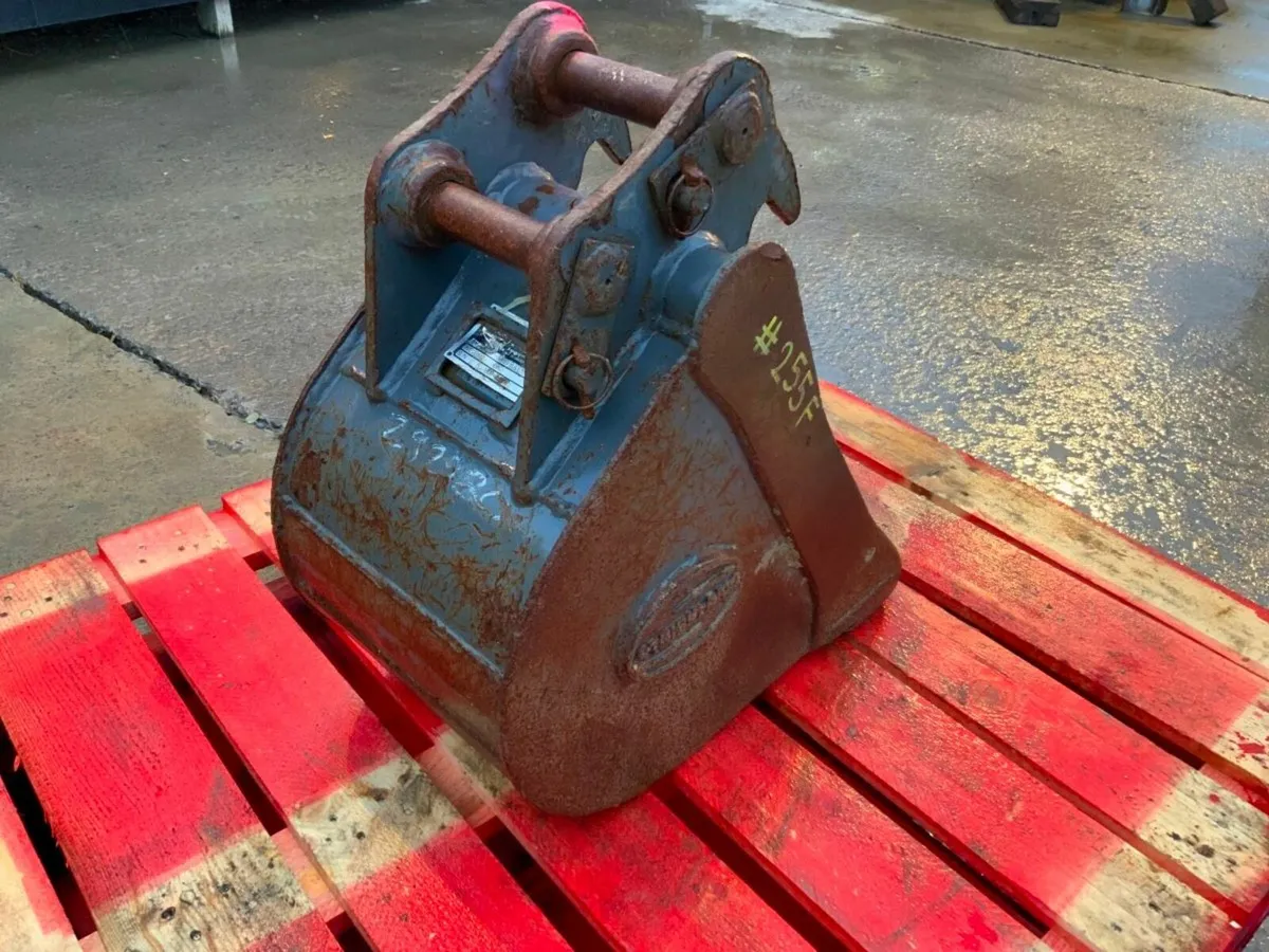 12" STRICKLAND BUCKET.......35mm PINS.....255f. - Image 4