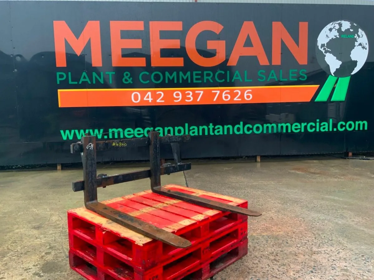 2014 JCB Tm220 Q/FIT FORK CARRIAGE.....4840p - Image 1