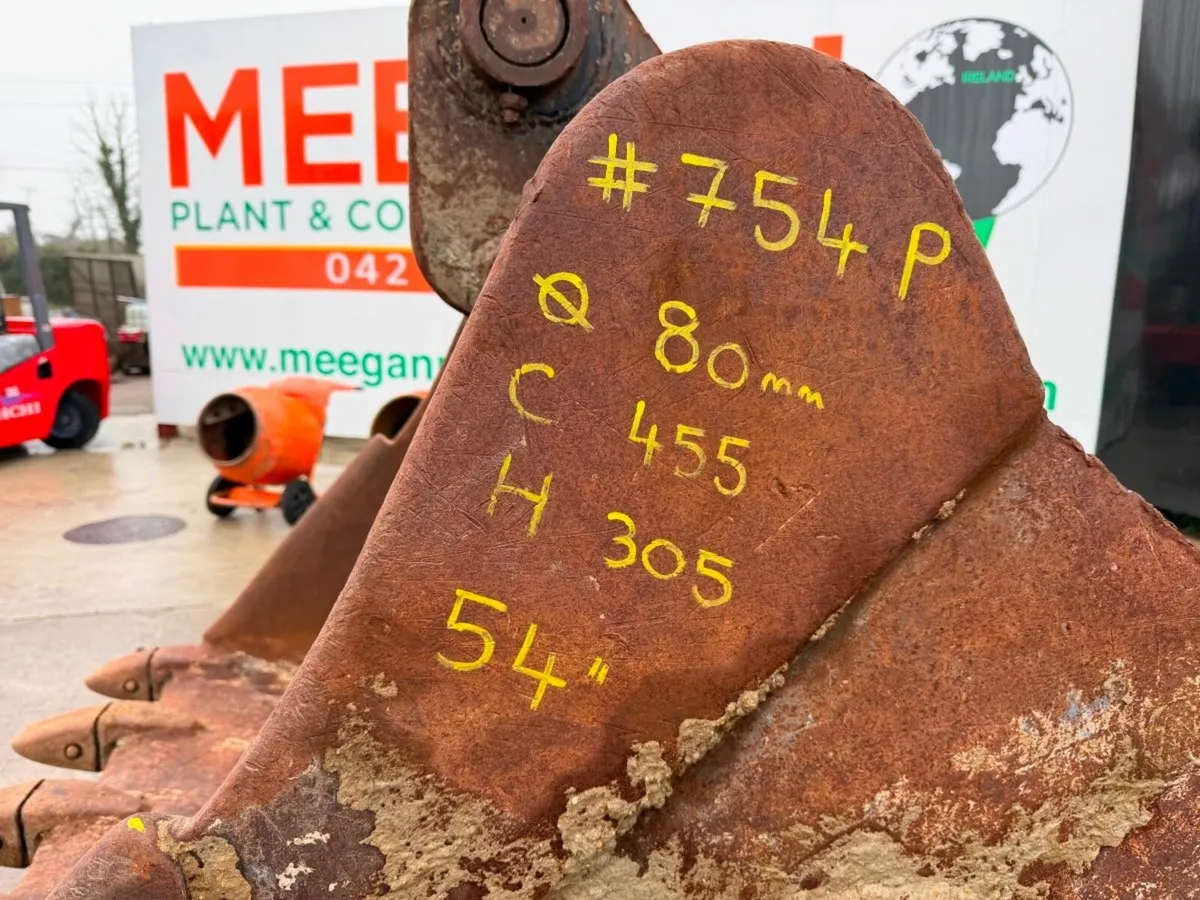 54" DIGGING BUCKET 20 TON ....80MM ....754P - Image 3