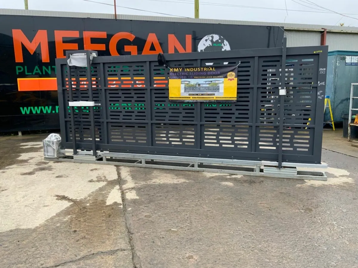 16ft x 6ft ELECTRIC SLIDING ENTRANCE GATE...3998. - Image 1
