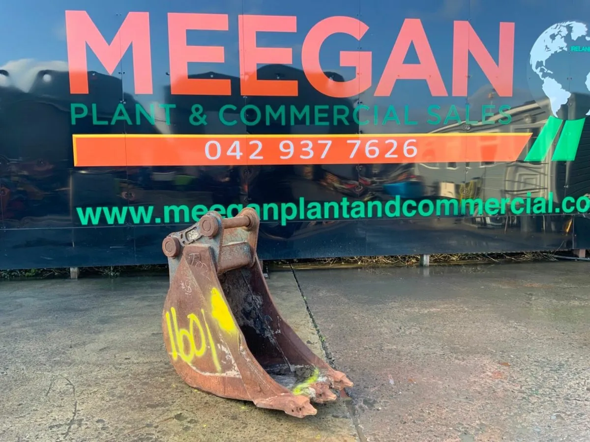 18" DIGGING BUCKET.......65mm PINS.....1601t. - Image 1