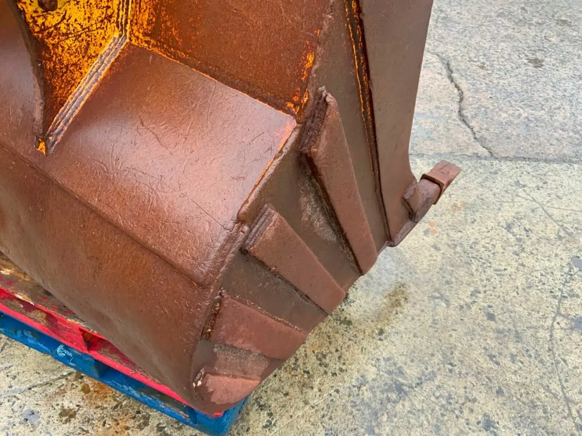 54" DIGGING BUCKET.....80mm PINS.........357F - Image 3