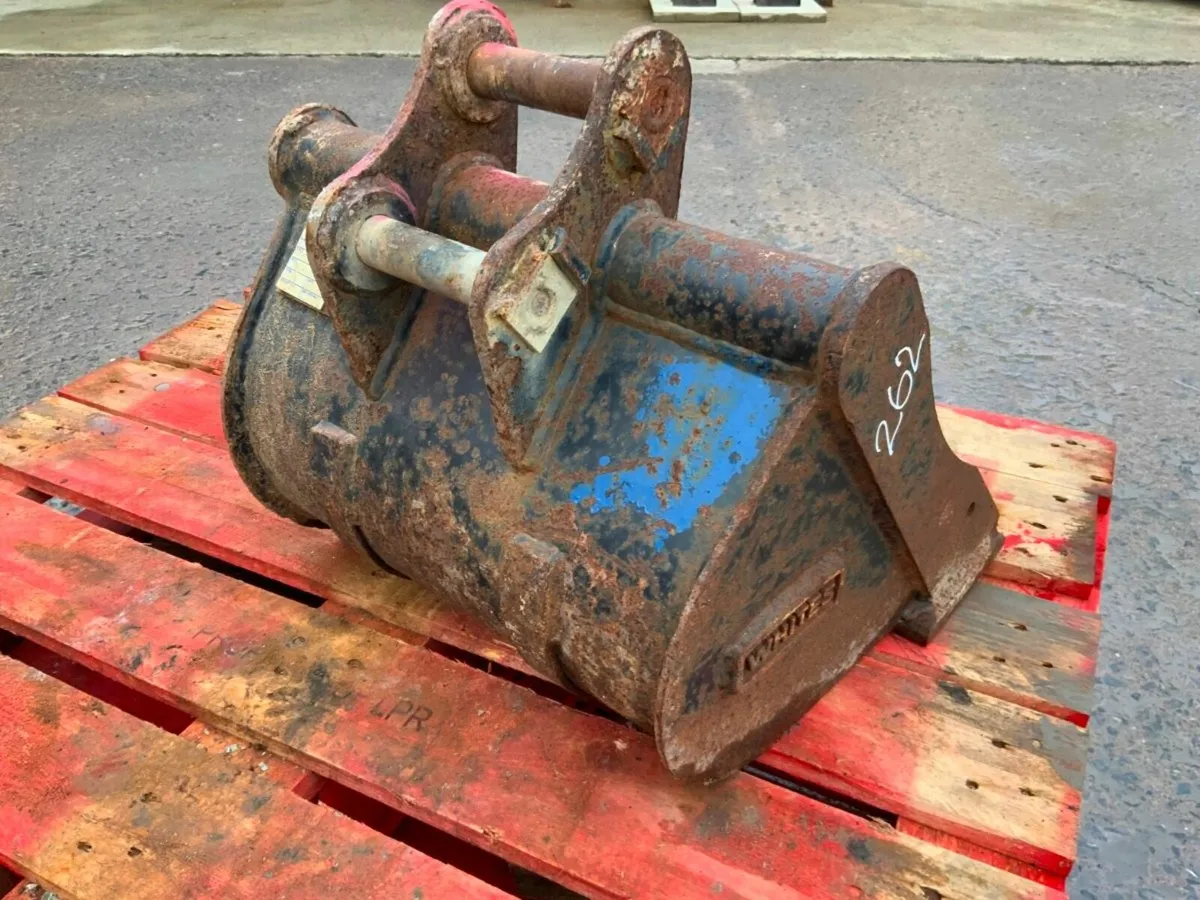 18" STRICKLAND BUCKET.........30mm PINS.....262v. - Image 3