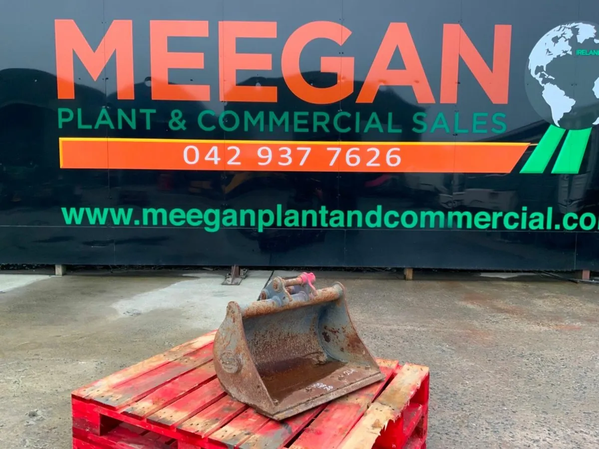 24" STRICKLAND BUCKET....30mm PINS.........265v. - Image 1