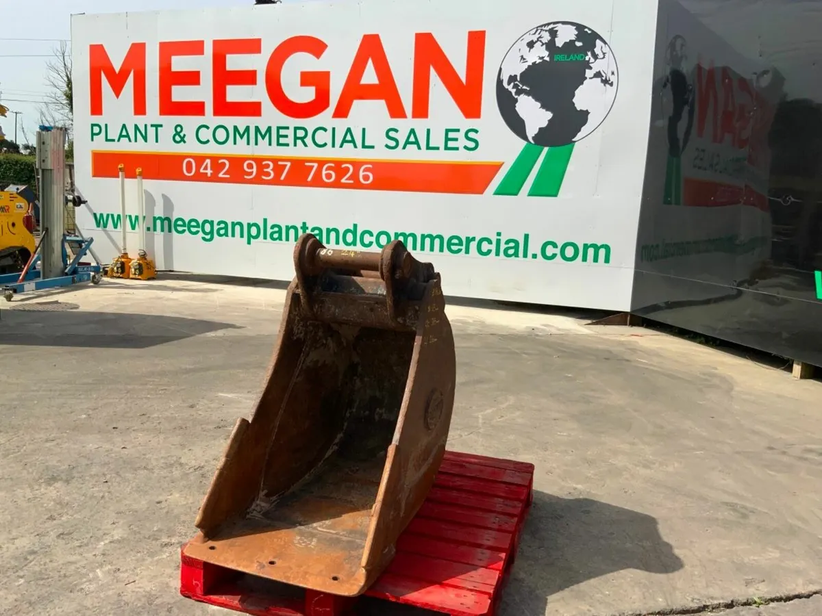 24" STRICKLAND BUCKET.....65mm PINS.......186w. - Image 2