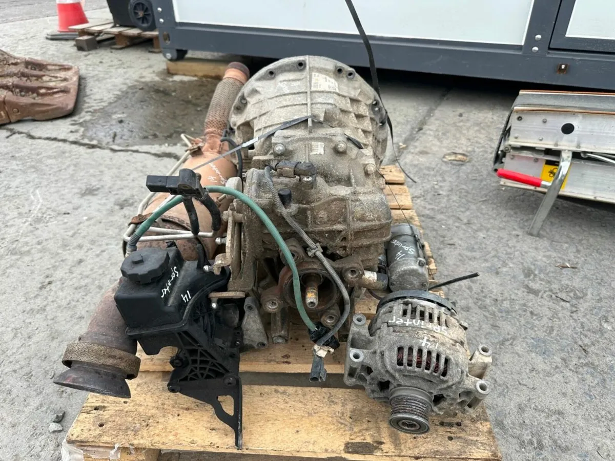 2014 Mercedes sprinter - Image 3