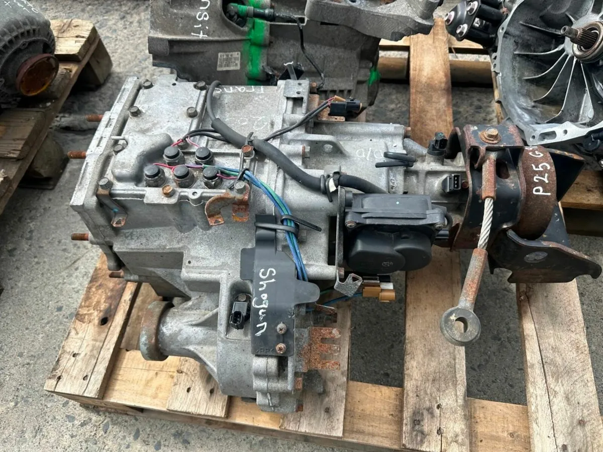 2009 MITSUBISHI  SHOGUN 3.2 ... TRANSFER BOX. - Image 2